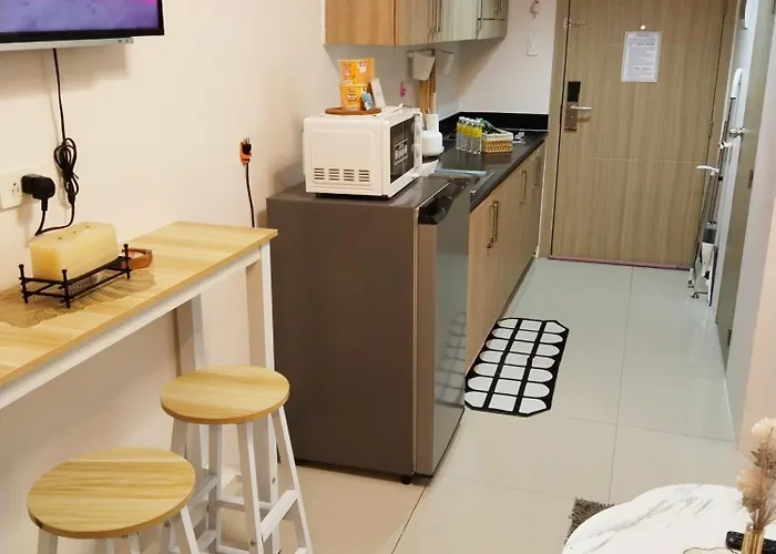Crizzy's Hub Gabrielle At Shore Residences Manila